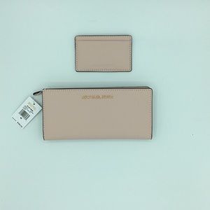 NWT Michael Kors Jet Set Travel Large Carryall